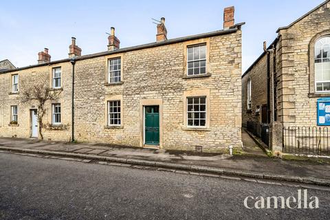 3 bed property, in High Street, £650,000