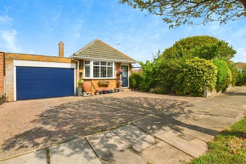2 bed property, in Easton Way, £420,000
