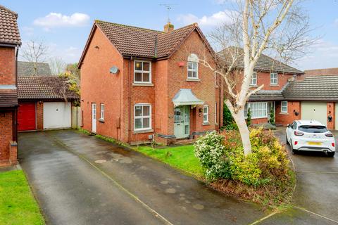 4 bed property, in Kingsbury Close, £475,000