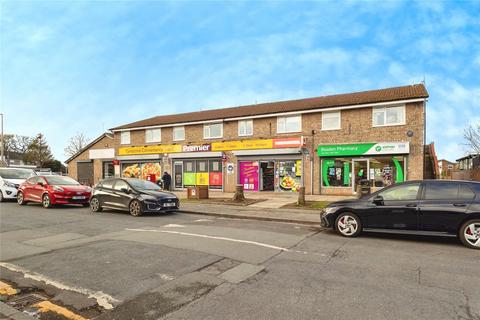 10 bed property, in Turnstone Road, £450,000