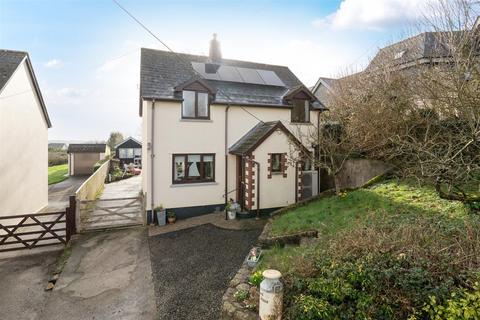 4 bed property, in Woodtown, £445,000