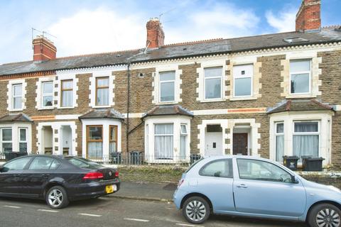 4 bed property, in Diana Street, £300,000