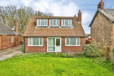 3 bed property, in Hassock Lane, £325,000