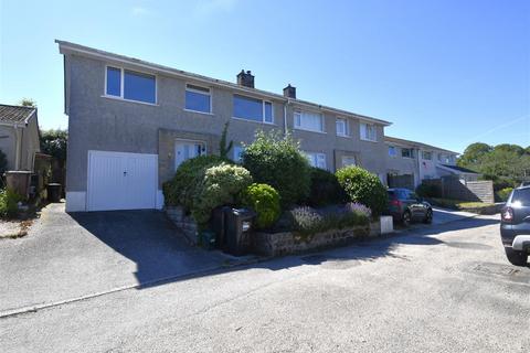 4 bed property, in Falmouth TR11, £385,000