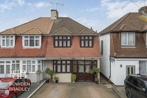3 bed property, in Marlands Road, £600,000
