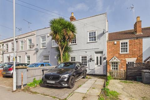 2 bed property, in Parliament Street, £175,000