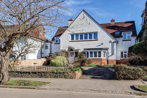 5 bed property, in Melville Avenue, £1,100,000
