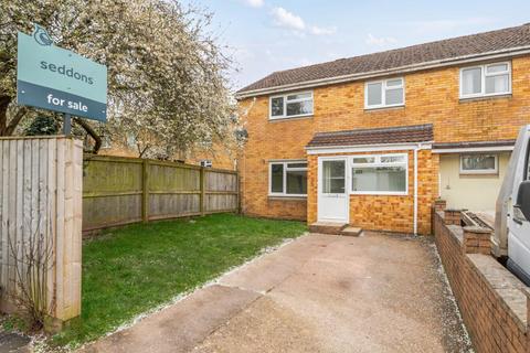 3 bed property, in Shortridge Mead, £225,000