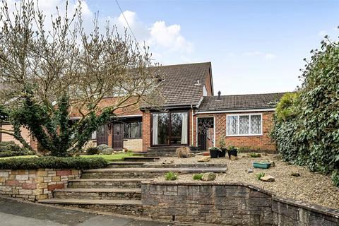 3 bed property, in Catherton Close, £325,000