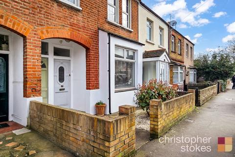 1 bed property, in Delamare Road, £250,000