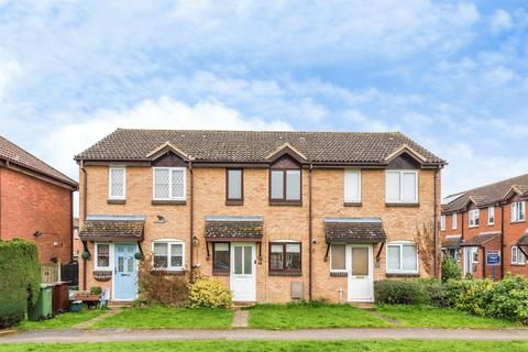 2 bed property, in Pelham Road, £285,000