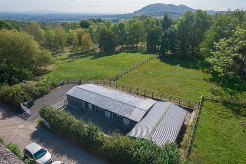 4 bed property, in Birchwood, £700,000