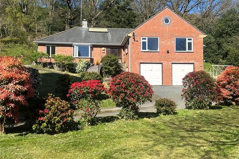 3 bed property, in Y Fan, £415,000