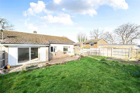 3 bed property, in Bankside Close, £375,000
