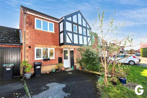 3 bed property, in Lin Brook Drive, £395,000