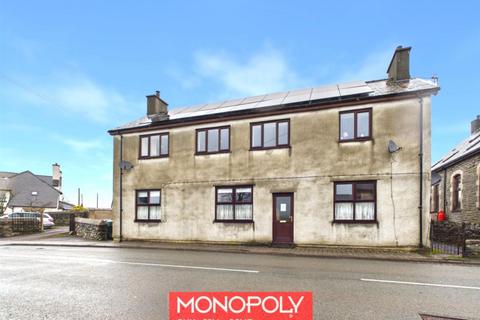 5 bed property, in Corwen LL21, £299,950