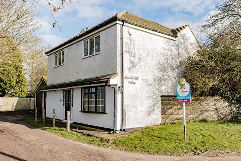 5 bed property, in Hougham, £750,000