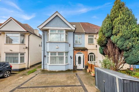 4 bed property, in North Circular Road, £675,000