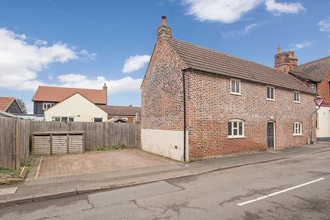 5 bed property, in Station Lane, £575,000