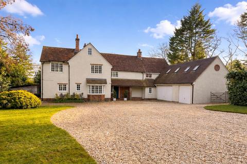 6 bed property, in Echo Barn Lane, £1,795,000