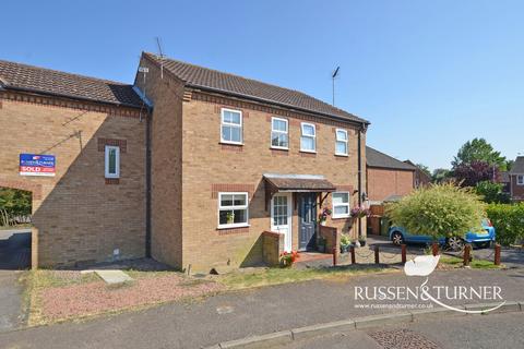 2 bed property, in Draycote Close, £165,000