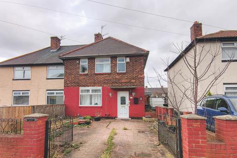 3 bed property, in Birkhall Road, £77,000
