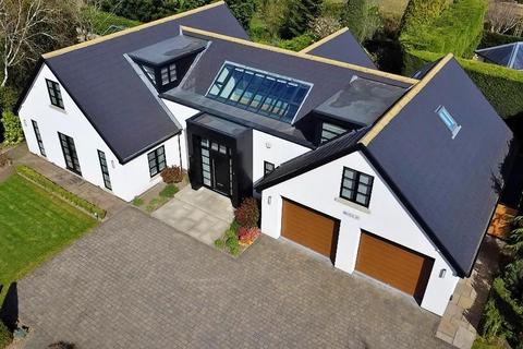 5 bed property, in Kemp Road, £1,200,000