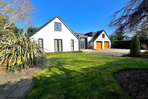 5 bed property, in Kemp Road, £1,200,000