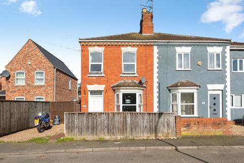 3 bed property, in Albert Street, £170,000