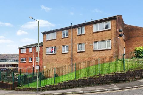 1 bed property, in Graig, £104,950