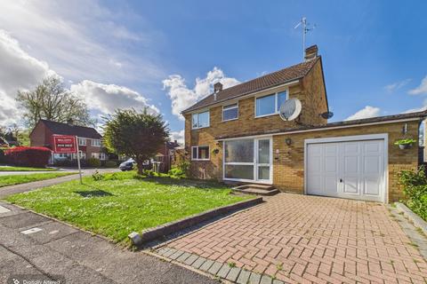 4 bed property, in Poynings Crescent, £550,000