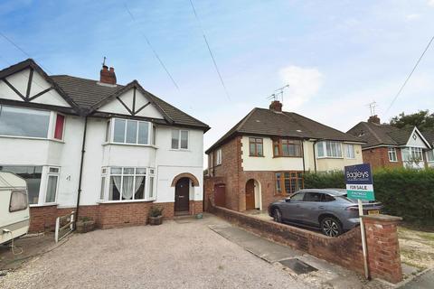 3 bed property, in Chester Road North, £255,000