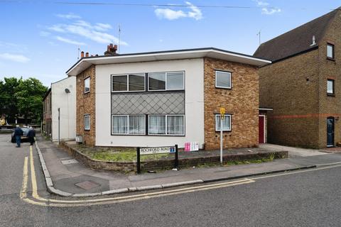 4 bed property, in Mildmay Road, £450,000