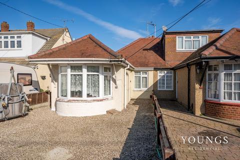 2 bed property, in Church Road, £300,000