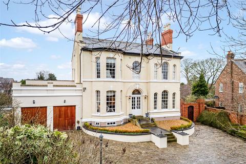 5 bed property, in Liverpool Road, £885,000