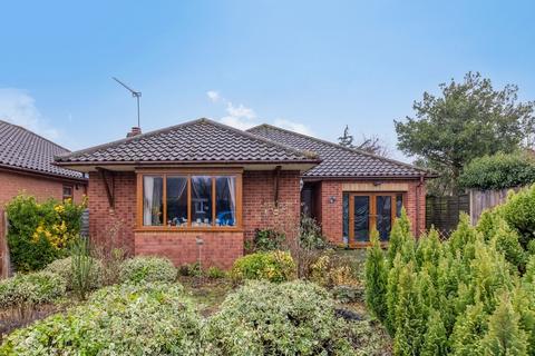 2 bed property, in Detached Bungalow in Holt Near the Town Centre, £425,000