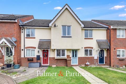 2 bed property, in Constance Close, £300,000