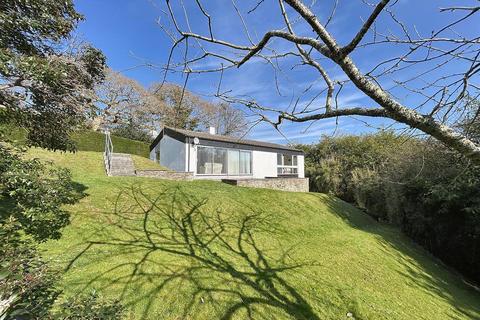 5 bed property, in Tresillian, £599,950