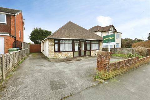 3 bed property, in Orpen Road, £375,000