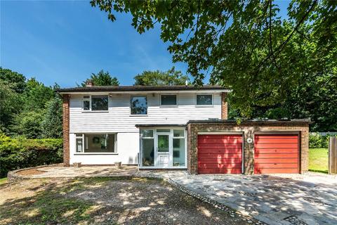 4 bed property, in Old Pottery Close, £950,000