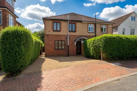 4 bed property, in East Cliff Road, £775,000