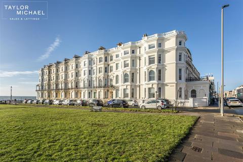 2 bed property, in Medina Terrace, £600,000