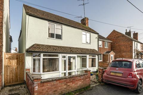 4 bed property, in Frederick Street, £350,000