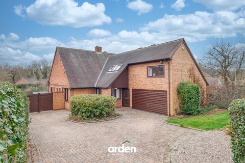 4 bed property, in Walkwood Road, £499,995