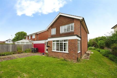 4 bed property, in Chichester Avenue, £450,000