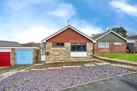 2 bed property, in Mayfield Drive, £280,000