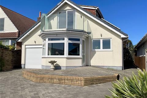 4 bed property, in Lake Drive, £650,000