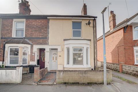 2 bed property, in Groves Street, £210,000