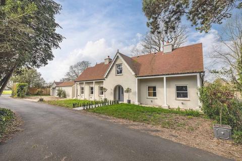 5 bed property, in Horton Road, £1,650,000