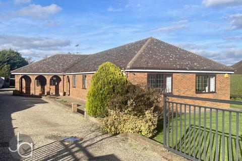 5 bed property, in Barnhall Road, £850,000